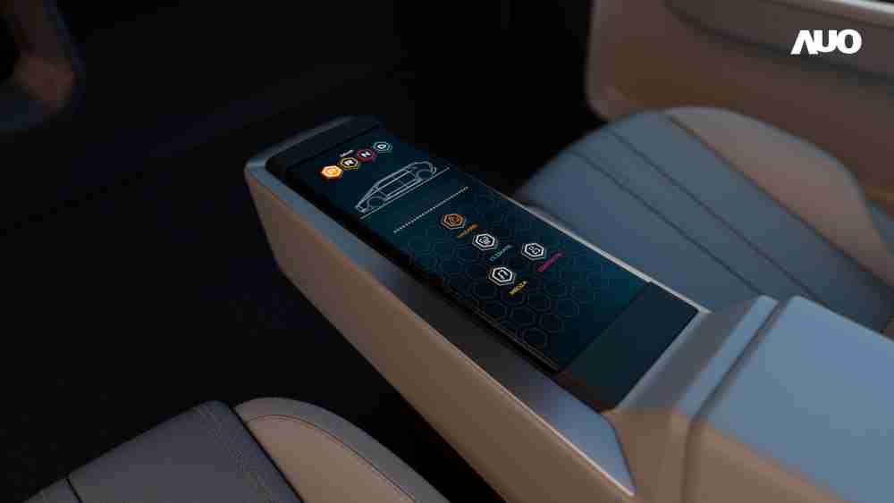 优游UB8以人性化设计打造多变形态中控显示(Morphing Center Control)，，，，不使用时仅平面显示信息，，进行操作时，，，显示器则会动态隆起，，，，转变成3D实体按钮，，，，并有触觉回馈，，展示人机互动新体验